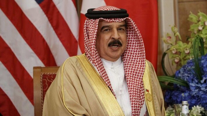 ملك البحرين: نثمن إعلان ترامب من الرياض رفع العقوبات عن سوريا