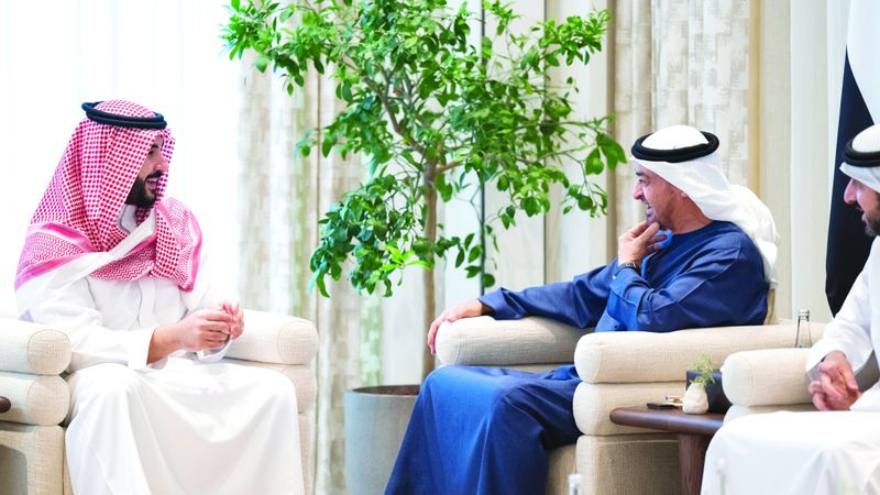 الامارات | رئيس الدولة وخالد بن سلمان يبحثان تعزيز التعاون