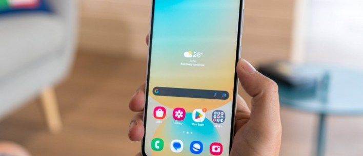 تكنولوجيا: هاتف سامسونج Galaxy S25 FE يأتي بكاميرا أمامية مطورة