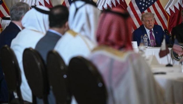 بشرى سارة لكل اليمنيين ...ترامب يعلن قبل قليل : سنعطي اليمن فرصة كما سوريا وعلى الحوثيين الانسجام مع السعودية "شاهد"