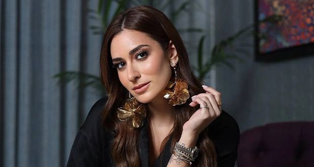 أمينة خليل تعود لواجهة الجدل.. هل تعيش قصة حب مع مصوّر؟