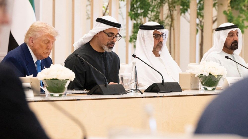 ولي عهد أبوظبي والرئيس الأميركي يشهدان حوار الأعمال الإماراتي الأميركي