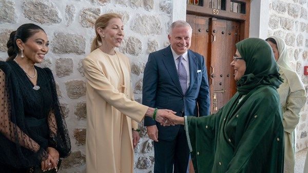 جواهر القاسمي تشهد إطلاق مجموعة «قلب كريم» بهدف مساعدة اللاجئين والمحتاجين في العالم