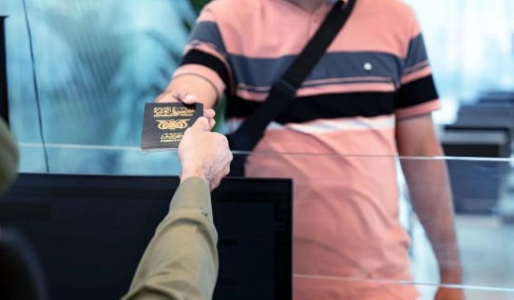 بأحدث الأجهزة التقنية.. استقبال أولى رحلات ضيوف الرحمن من اليمن