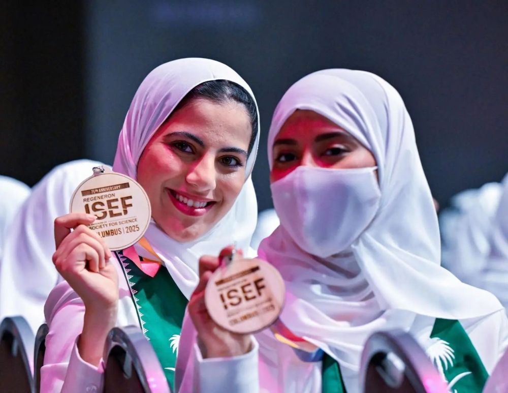 بالجوائز الكبرى.. المملكة الثانية عالميًا بعد أمريكا بـ"آيسف 2025"