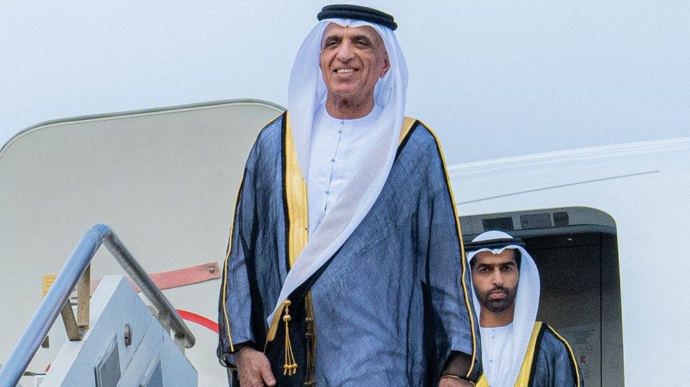 نيابة عن رئيس الدولة.. سعود بن صقر يصل روما لحضور مراسم تنصيب البابا ليو الرابع عشر