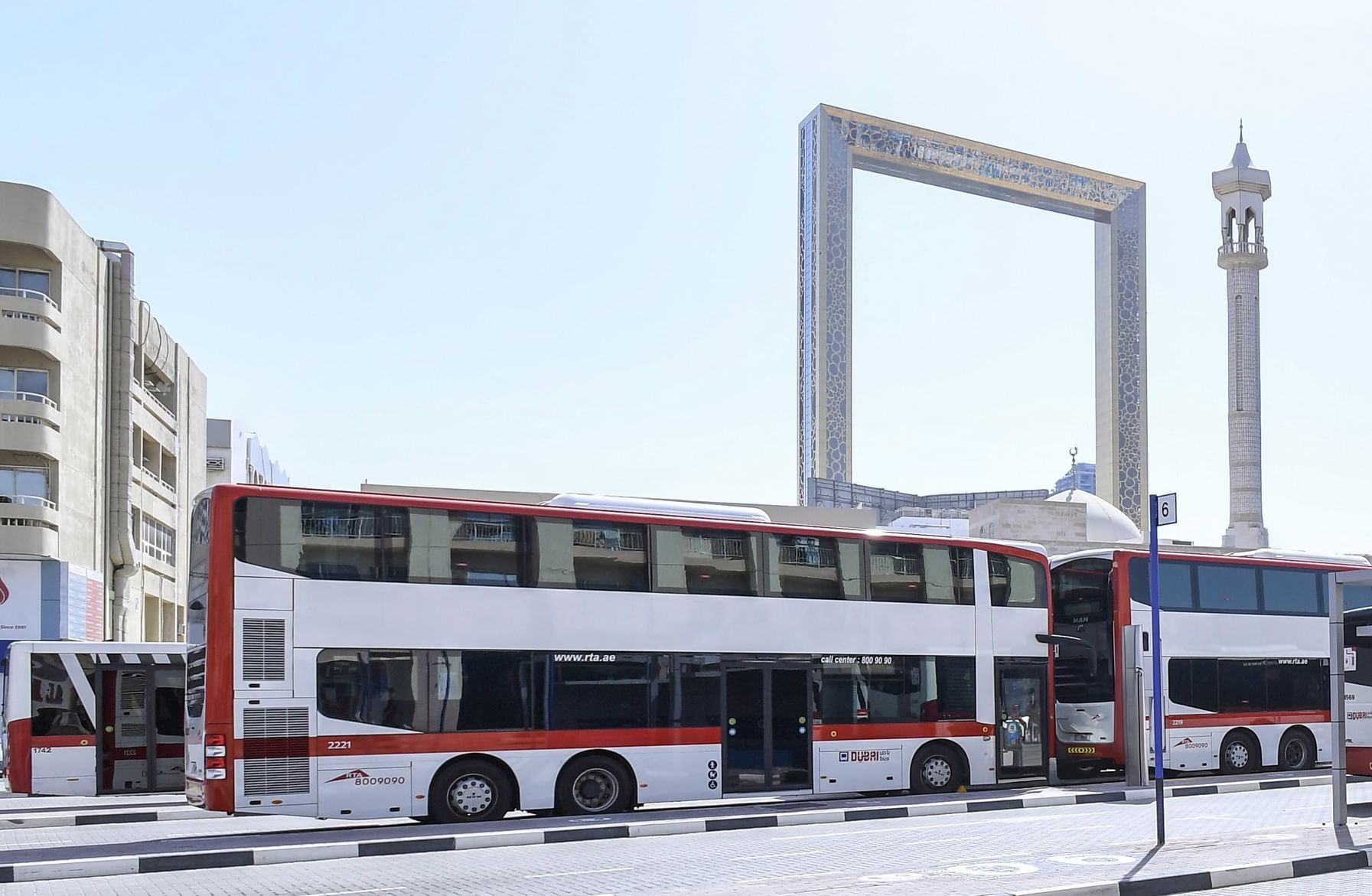 الامارات | «طرق دبي»: 88% نسبة تغطية خدمة حافلات المواصلات العامة لمناطق الإمارة