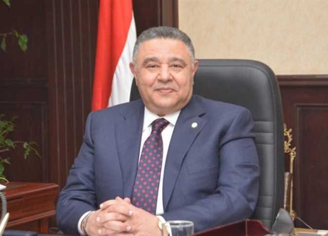 محافظ البحرالأحمر يعلن حل أزمة المياه بالكامل خلال أسبوعين