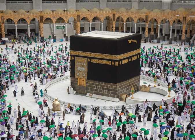 كيف تتحلل من الإحرام في الحج وأحكام المبيت في منى.. الدكتور شوقي علام يُجيب