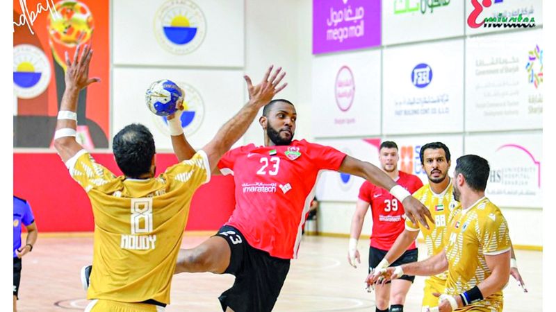 الامارات | مليحة يقتنص فوزاً صعباً أمام شباب الأهلي ويتصدر دوري كرة اليد