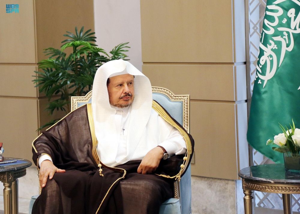 القاهرة.. تفاصيل لقاء رئيس مجلس الشورى مع رئيس الوزراء المصري