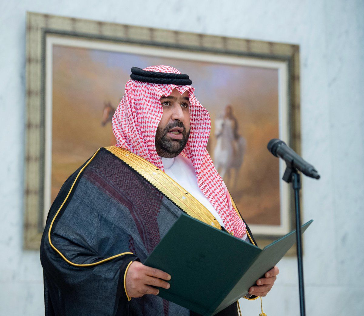 أصحاب السمو الأمراء يؤدون القسم أمام خادم الحرمين الشريفين.. فيديو وصور
