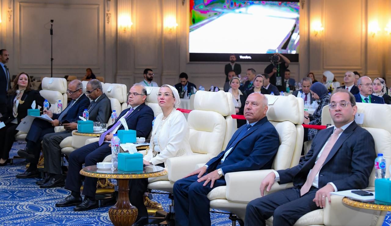 3 وزراء يطلقون منتدى "أفريقيا تنمو خضراء للتمويل المناخى".. صور