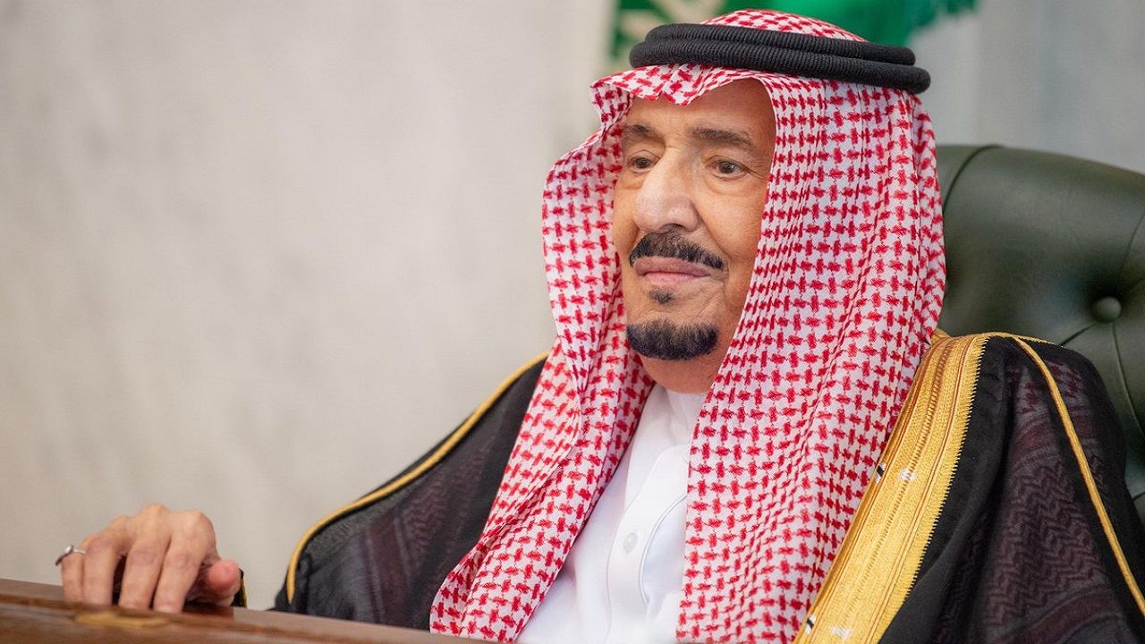 أصحاب السمو الأمراء يؤدون القسم أمام خادم الحرمين الشريفين.. فيديو وصور