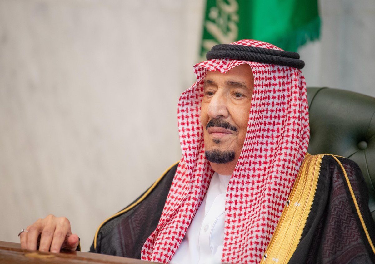 أصحاب السمو الأمراء يؤدون القسم أمام خادم الحرمين الشريفين.. فيديو وصور