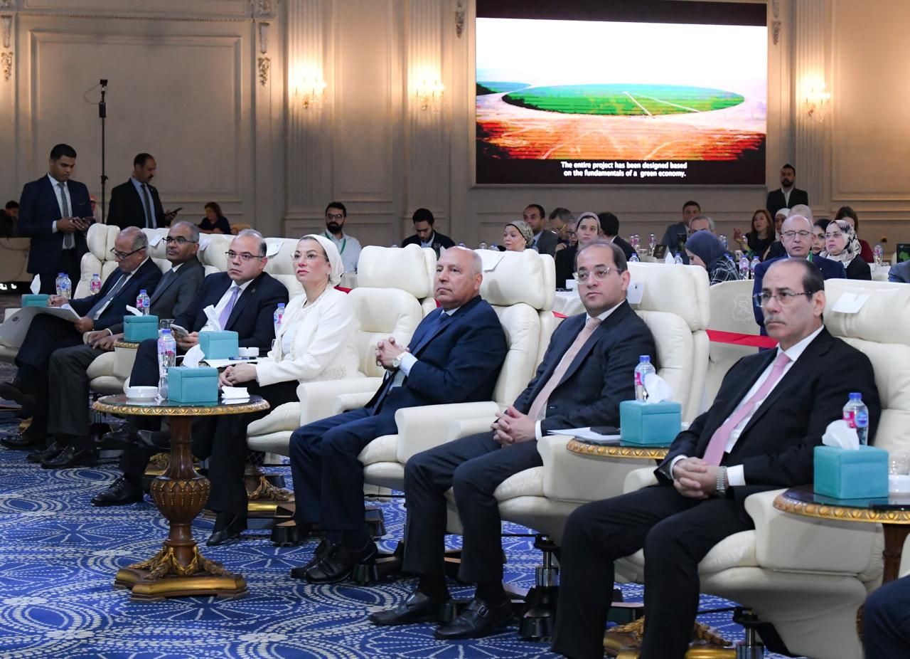 3 وزراء يطلقون منتدى "أفريقيا تنمو خضراء للتمويل المناخى".. صور
