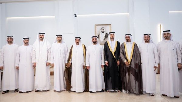 سيف بن زايد يحضر أفراح الجابر والسويدي