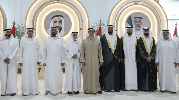 منصور بن زايد يحضر أفراح الكتبي