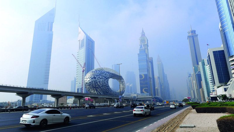 الامارات | تحذيرات من «تدني الرؤية» بسبب «الضباب»
