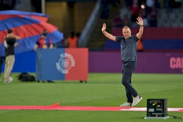 بطولة إسبانيا: برشلونة يمدد عقد مدربه الالماني فليك حتى 2027 (النادي)