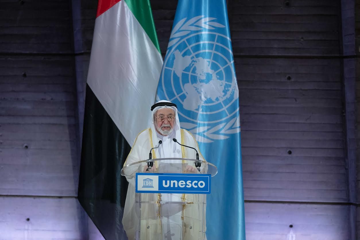 الامارات | حاكم الشارقة يتسلم تكريماً خاصاً من اليونسكو