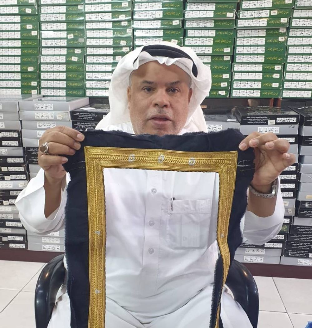 الغش يقتحم نقوش البشت الحساوي