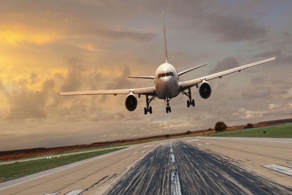 طائرة إماراتية استخدمها حميدتي تتجه إلى سانت بطرسبرغ