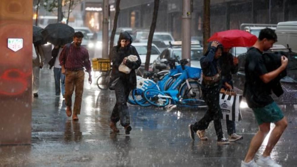 أستراليا.. الأمطار والفيضانات تقتل شخص وتقطع السبل بـ50 ألفًا