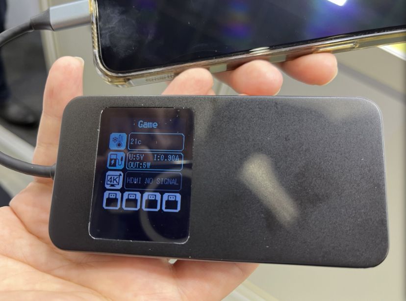 تكنولوجيا: إطلاق محور USB ذكي بشاشة تكشف دقة العرض وإصدار USB للأجهزة المتصلة #Computex2025