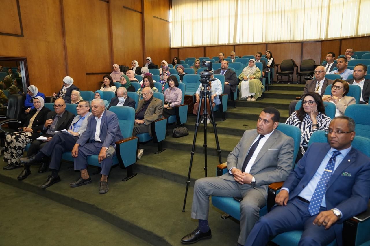 التخطيط القومى يعقد حلقة المتابعات العلمية حول "الاستراتيجية الوطنية المتكاملة للتمويل"
