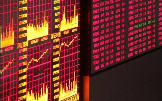 تراجع أسواق الأسهم الأوروبية بعد تهديد لترامب بفرض رسوم جمركية بنسبة 50% على الاتحاد الأوروبي