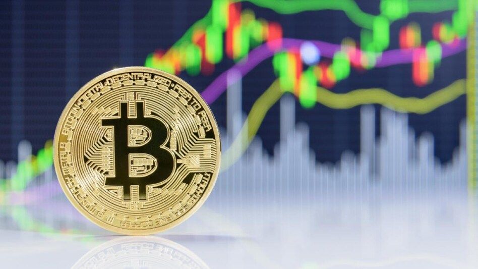 تراجع سوق العملات المشفرة بأكثر من 100 مليار دولار بعد عودة التهديدات التجارية من الرئيس “ترامب”