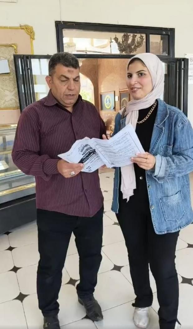 عاجل .. «التعليم مالوش سن».. أب وابنته يلتحقان بنفس الكلية رغم فارق العمر