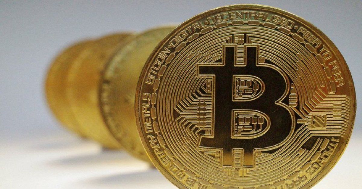 وسط موجة تقلبات عنيفة .. “بيتكوين” تحقق ارتفاعا أسبوعيا بنسبة 5.3%