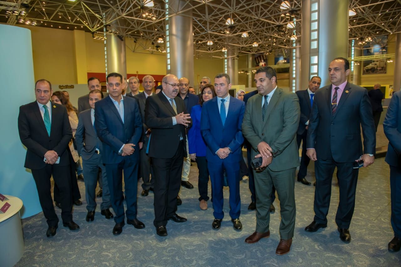 لجنة الصناعة بمجلس النواب تزور مصنع إنتاج وإصلاح المدرعات