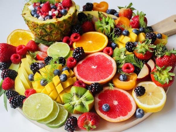 الامارات | هذه الفاكهة تقي من الزهايمر وأمراض الضغط والقلب و .. تُنحّف الخصر