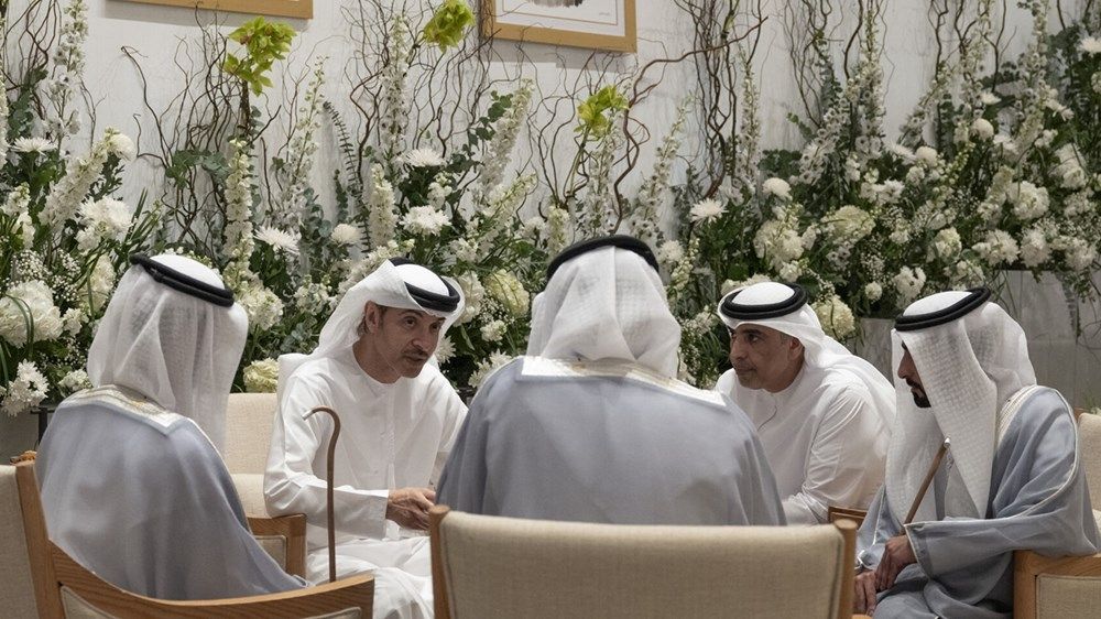 هزاع بن زايد وحامد بن زايد والشيوخ يحضرون أفراح الهاملي والرميثي