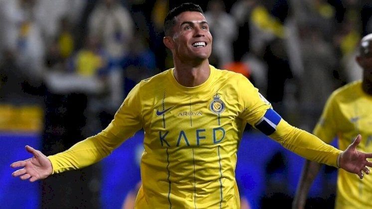 رونالدو باقٍ في السعودية.. وصندوق الاستثمارات يوضح الخيارات