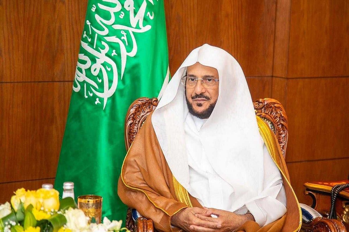 وزير الشؤون الإسلامية يوجّه باستضافة الإمام الكفيف حمدي فاروق ضمن برنامج ضيوف خادم الحرمين استجابةً لمناشدته