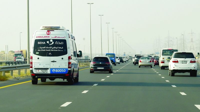 الامارات | «قانون السير الجديد»: 6 أنواع من المركبات لها أولوية المرور
