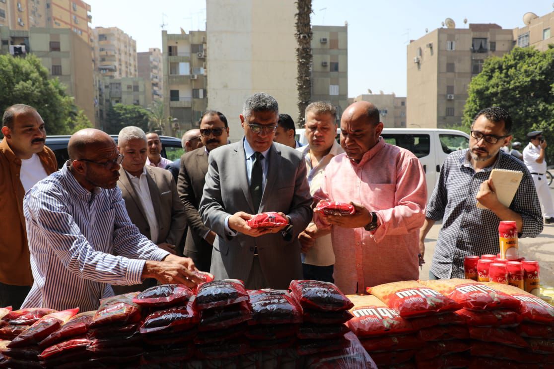 محافظ الجيزة: حريصون على استمرار تجربة أسواق اليوم الواحد والتوسع فيها