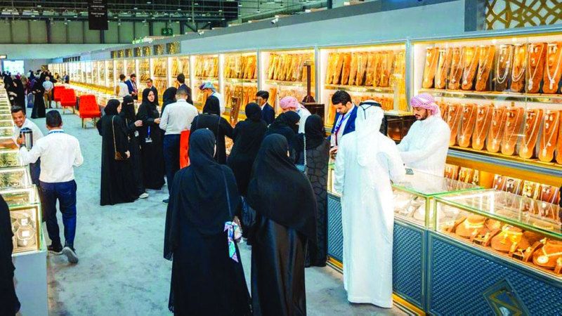 الامارات | إبداعات إيطالية فاخرة تخطف الأنظار في معرض الشرق الأوسط للساعات والمجوهرات