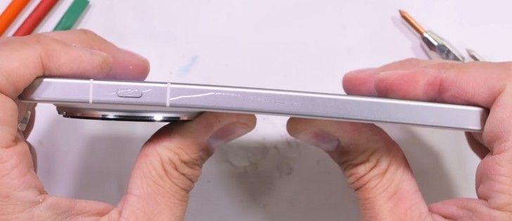 تكنولوجيا: اختبار الانحناء لهاتف Oppo Find X8 Ultra يكشف عن نقطة ضعف واضحة