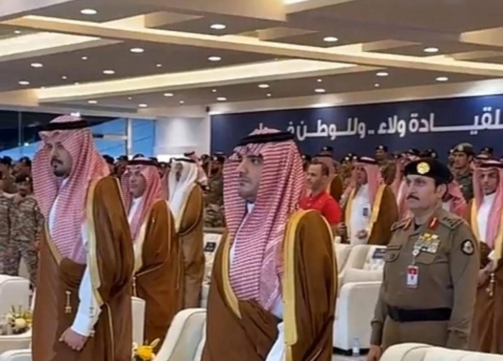 وزير الداخلية يقف على استعدادات الجهات الأمنية لحج هذا العام 