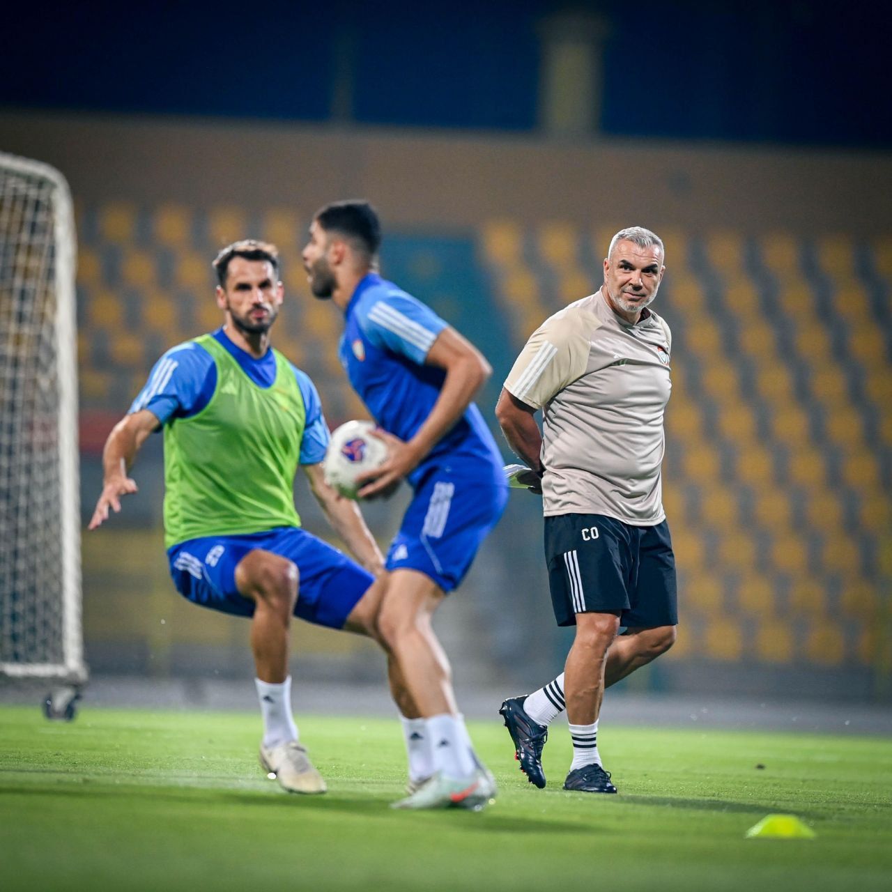 الامارات | كوزمين للجمهور: ساندوا المنتخب أمام أوزبكستان.. ستكون ليلة عظيمة لكل الشعب الإماراتي