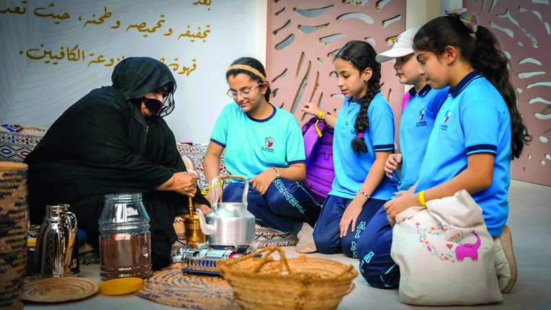 الامارات | 5536 مشاركاً في مسابقات مهرجان سباق دلما التاريخي