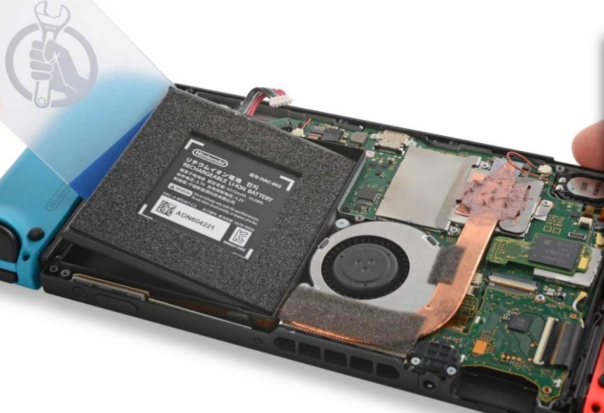 تكنولوجيا: iFixit تُعيد تقييم قابلية صيانة Nintendo Switch ونسختيه Lite وOLED