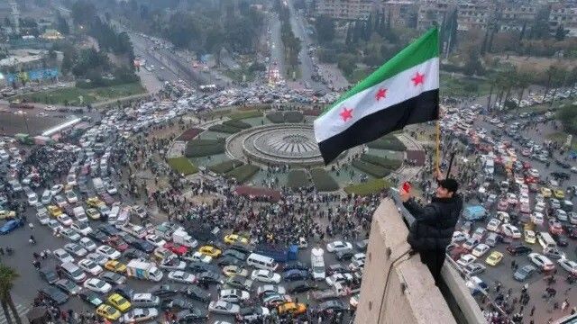 صحيفة "الرياض": مستقبل سوريا تضيئه خطوات الدعم السعودية