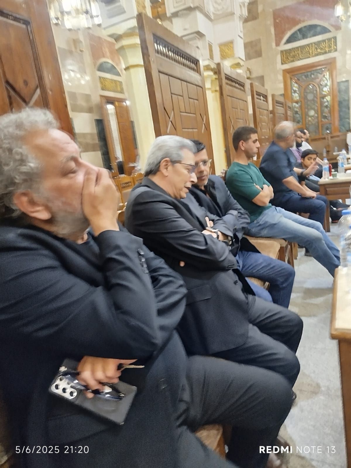 محمد هنيدى وأشرف زكى وعمرو عبد العزيز يشاركون فى عزاء سميحة أيوب (صور)