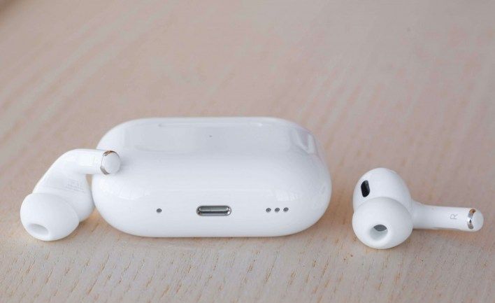 تكنولوجيا: أبل تعزز تجربة AirPods بميزات ذكية: إيماءات رأس جديدة وتحكم بالكاميرا والمزيد